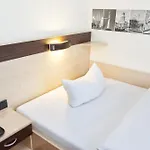 Mit-mensch 3* برلين
