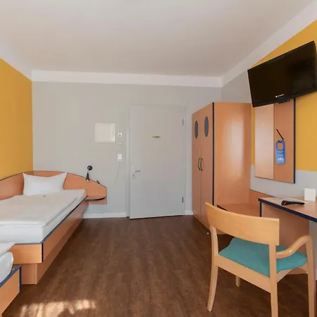 Mit-mensch 3* ברלין