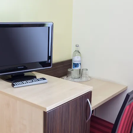 Hotel Mit-mensch 3*