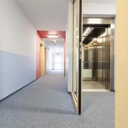 Mit-mensch Hotel 3*